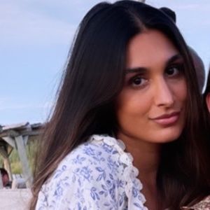 Meet your Posher, Cassandra